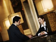 前台-北京丽晶酒店