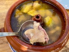 汽锅鸡-怡得饭庄·宋大妈昆明菜·始于1996(滇池海埂大坝店)