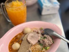 -榮泰米粉湯(Left Shop)