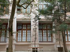 -香港大学