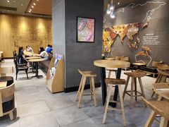 大堂-星巴克臻选(舟山凯虹广场店)