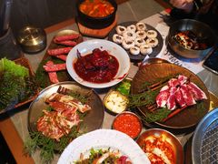 -草家酱蟹炭火烤肉店(珲春南路一店)
