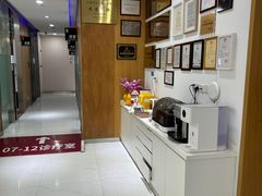 -雅悦齿科(顾村公园店)