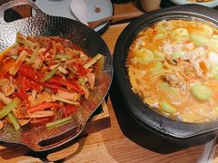 -九锅一堂酸菜鱼(新南凯德直营店)