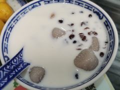 椰汁牛奶芋圆-恒信牛奶甜品(南京总店)