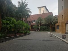 -三亚湾海居铂尔曼度假酒店