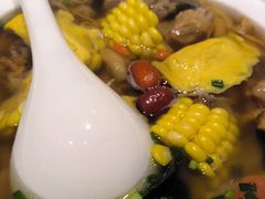 -江城小馆陕南妈妈菜·全球旅行餐厅(钟楼店)