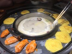 -三人行骨头王火锅(长寿店)