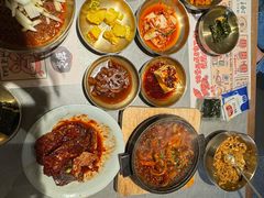 -草家酱蟹炭火烤肉店(珲春南路一店)
