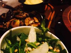 沙拉-恰餐厅及酒吧 CHAR Bar & Grill (北京丽都皇冠假日店)