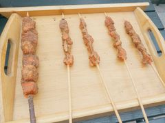 -霸气大叔干锅鸭头·龙虾烧烤·川菜·赛事直播(三里屯店)
