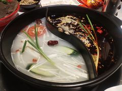 -钢管厂五区小郡肝串串香(奥克斯广场锦城万达店)