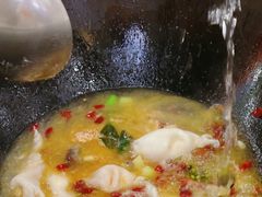-丹水桥地锅鱼·翘嘴鲌·地方特色全鱼宴(丹江口大坝店)