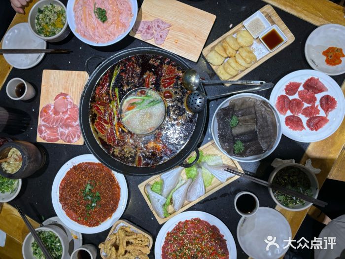 捞锅坝子老火锅(汽博中心店)图片