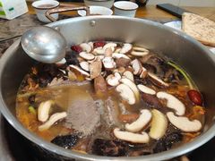 -乳仔牛牦牛汤锅 烤羊排(松潘古城店)