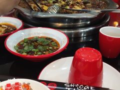 -烧哥美蛙肥肠鱼火锅·十五年社区店
