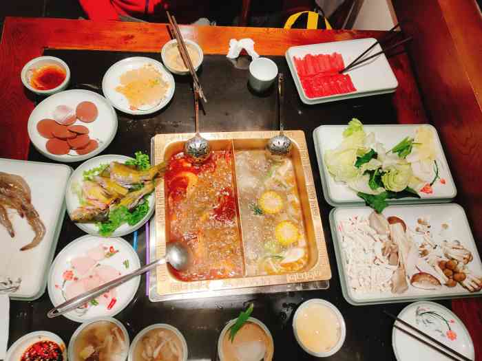 三川火锅-"「肥牛」味道不错,棒棒哒.虾滑很鲜."-大众点评移动版