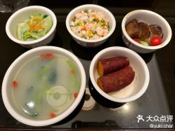 -巍阁月子中心(国贸店)