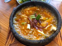 -云海肴·汽锅鸡·云南菜(天山百盛优客店)