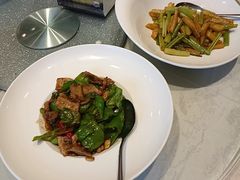 -海派美食·家宴海鲜青岛菜·石锅鲽鱼头(东方城店)