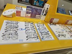 -诺柯视眼镜-蔡司依视路官方工厂店(淞南一店)
