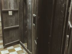 -吐斯廉屠杀博物馆