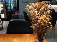 -POKEE VIA&Brunch·维娅(重庆来福士店)