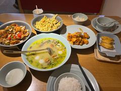 -蜜桃餐厅·伴山(海岸城店)