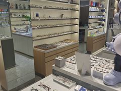 -视野联行眼镜·蔡司·尼康·豪雅·依视路(青浦宝龙店)