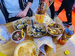 -八一路好吃街(雨田商务大厦店)