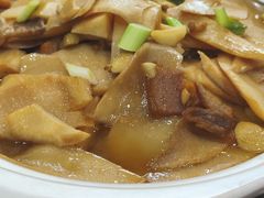 腊肉鞭笋煲-木子山庄·安徽省老字号·中国炖锅宴