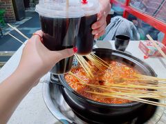 特色红锅-钢管厂歆瑞源油卤串串香(春熙路太古里店)