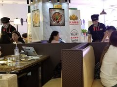 大堂-黄记煌三汁焖锅(顺义华联店)