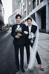 -喜爱高定婚纱摄影