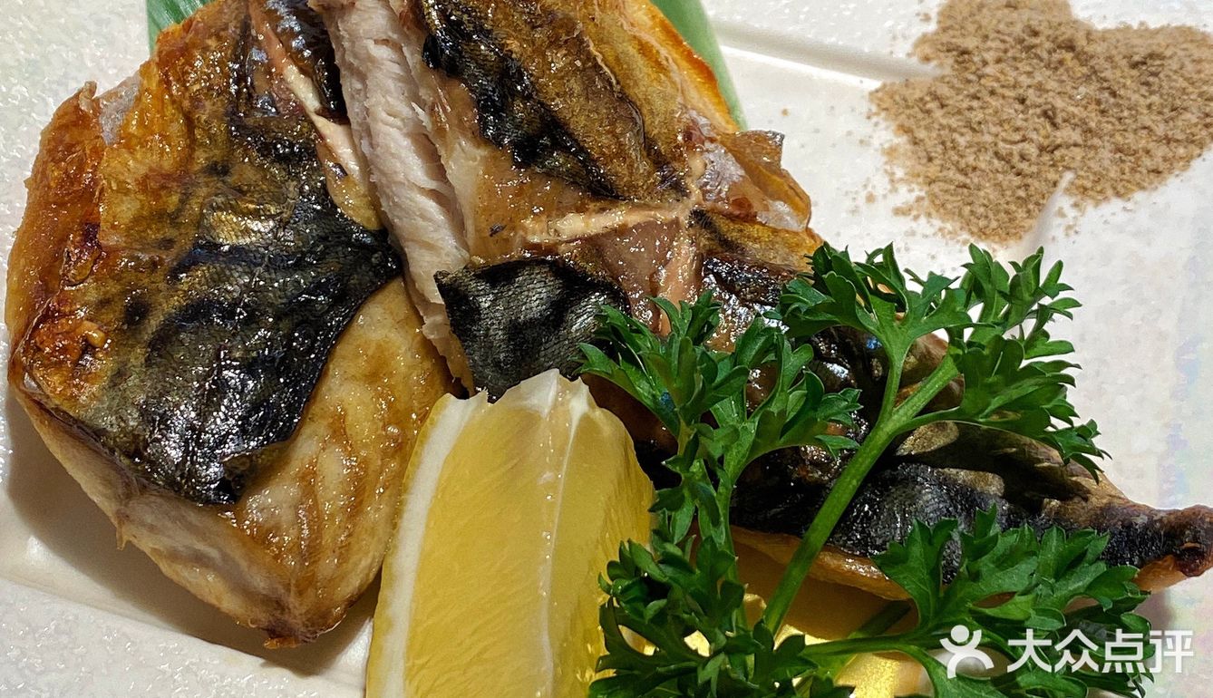 想赖在这家环境超好的日料店[礼花]