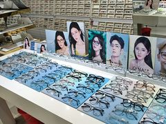 -诺柯视眼镜-蔡司依视路官方工厂店(淞南一店)