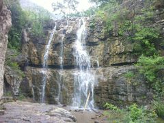 -大平台龙居瀑布旅游区