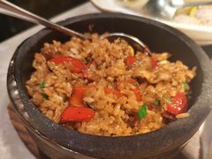 当红小炒肉石锅饭-新白鹿餐厅(金鹰新街口店)