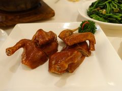 玻璃烧乳鸽-利苑酒家(宜安广场店)