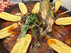 -丹水桥地锅鱼·翘嘴鲌·地方特色全鱼宴(丹江口大坝店)