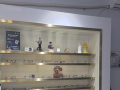 -视野联行眼镜•蔡司•依视路(温江店)