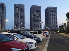 -融创茂-停车场