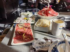 -生活如沸·顺德水牛奶火锅(人民广场店)