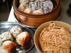 -老上海食惠裡小籠包生煎包