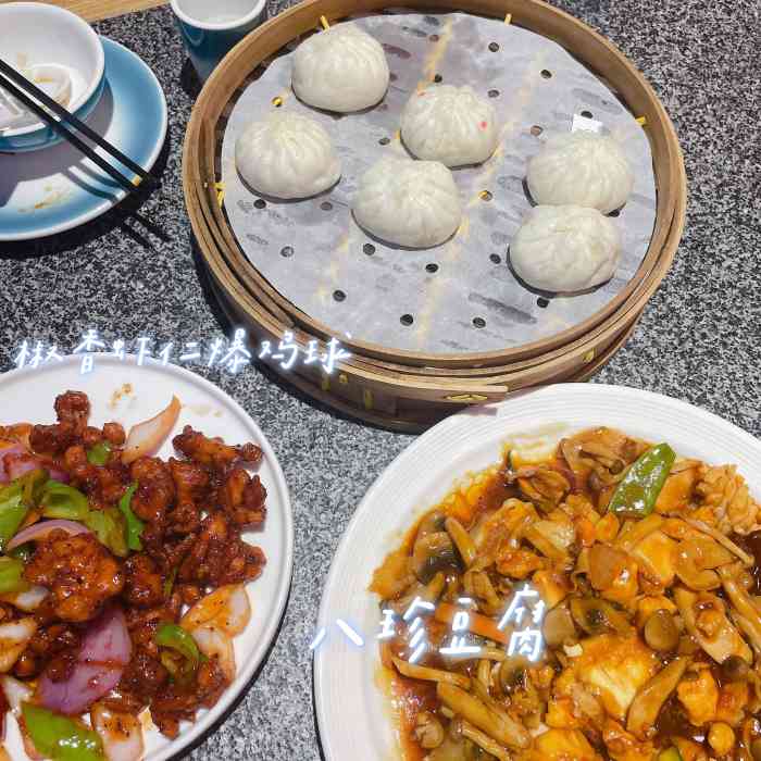 陈傻子餐厅(世纪都会店)-"特别特别喜欢吃这里的包子,种类很多喜欢吃.