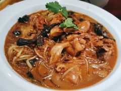 小鸡炖蘑菇-上关雪東北菜(中房金谊店)