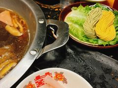 -憨孃孃·重庆老火锅(红山黑金店)