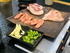 -臻牛烤肉