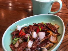 京葱爆猪肝-虎哥私房菜(馒头山店)