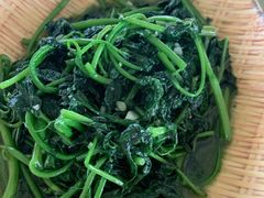 蒜蓉地瓜叶-琼大师东方烤乳猪(亚特兰蒂斯店)